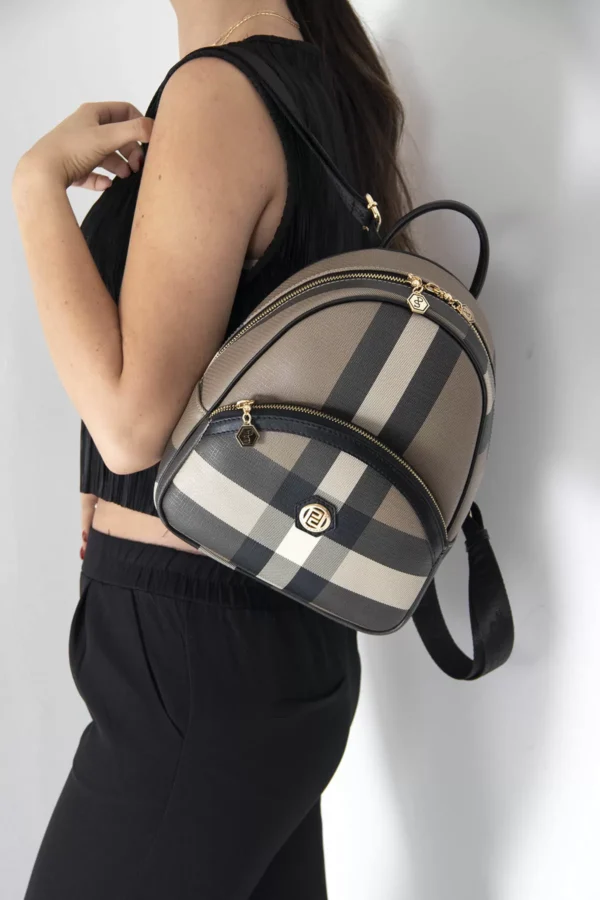 Дамска раница в цвят бежово и черно Silver&Polo