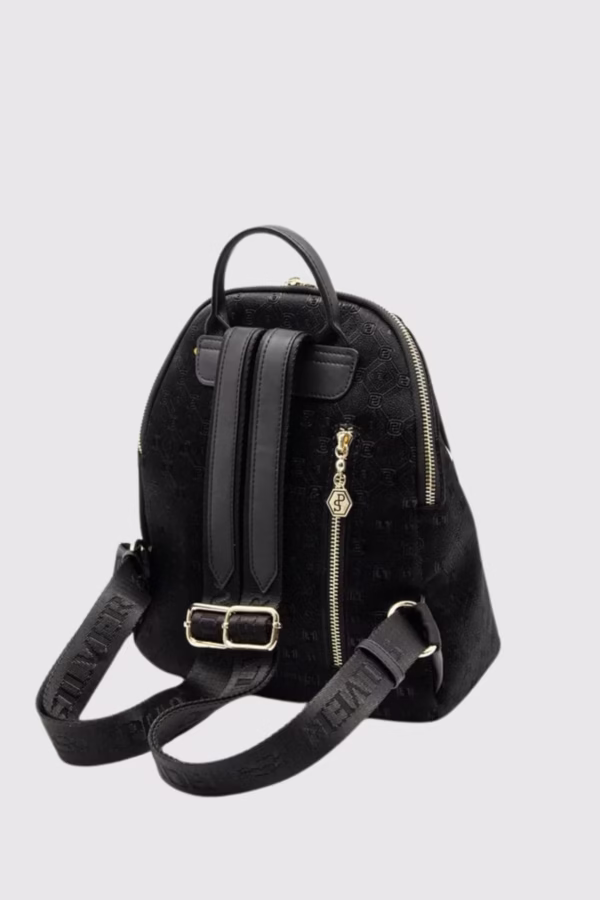 Дамска раница „Нерола“ в черно – стилна, лека и удобна раница от еко кожа. Подходяща за ежедневието и вечерни излизания, с елегантен дизайн и множество практични джобове.