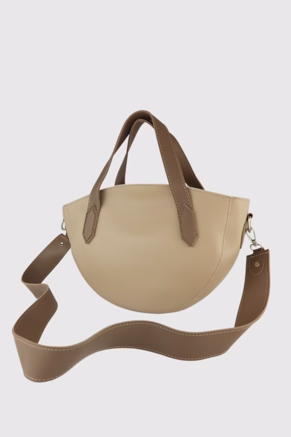 Овална дамска чанта-бежово и кафяво - 4 1