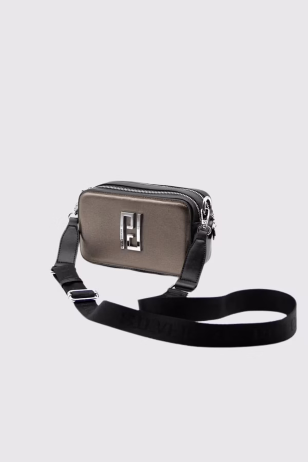 Малка дамска чанта за през рамо в цвят сиво и черно Silver&Polo Малка дамска чанта за през рамо в цвят сиво и черно Silver&Polo - 5 26