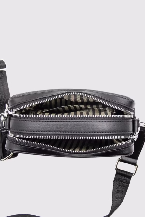 Малка дамска чанта за през рамо в цвят черно и бяло Silver&Polo