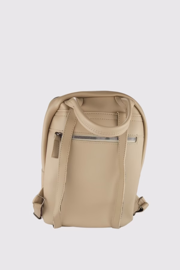 Дамска раница с външен джоб в бежово