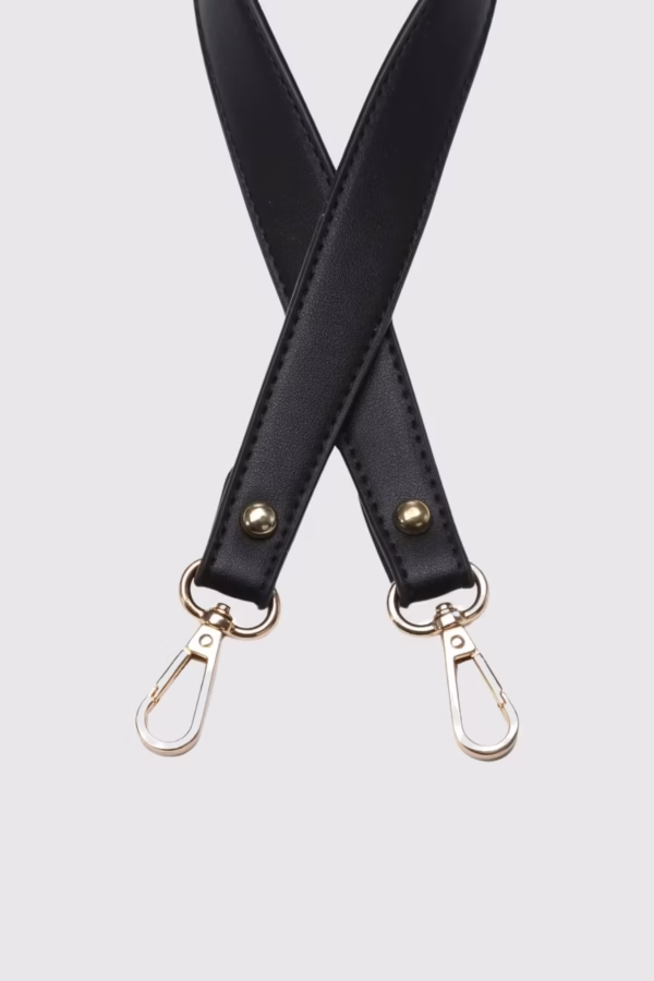 Кожена черна дръжка за чанта със златист метал, дължина 59 см